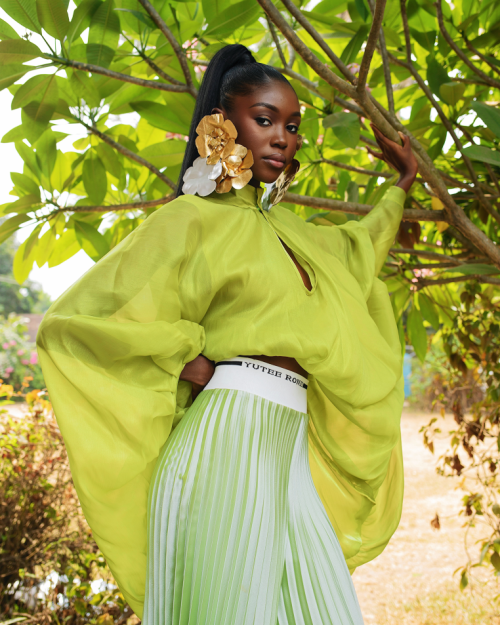 Billowy Top& Logo Pleated Pants