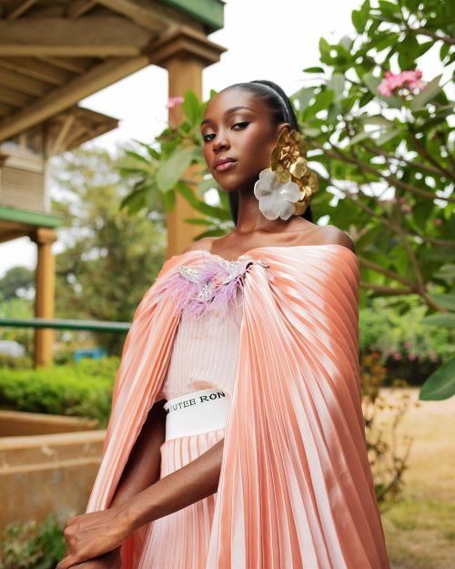 The Peepal Top & Logo Pleated Pants