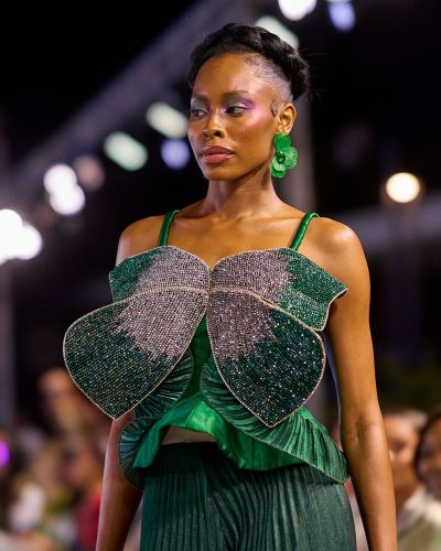 THE SEA URCHIN SLEEVELESS TOP & LOGO PANTS