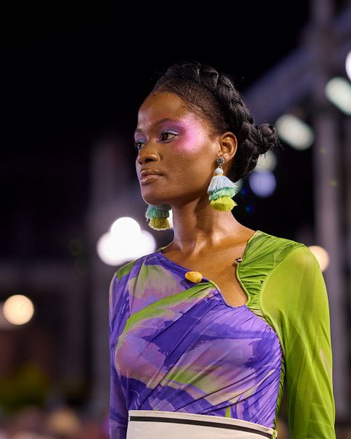 THE CORAL REEF SKIRT & THE YR MESH TOP WITH RING