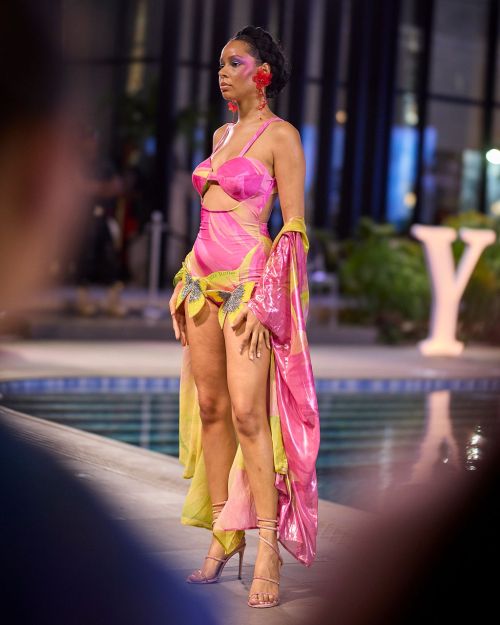 THE YR BEACH SET AND SWIM SET